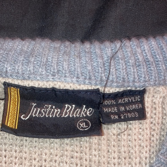 Women’s Justin Blake V-Neck Sweater - Picture 2 of 7